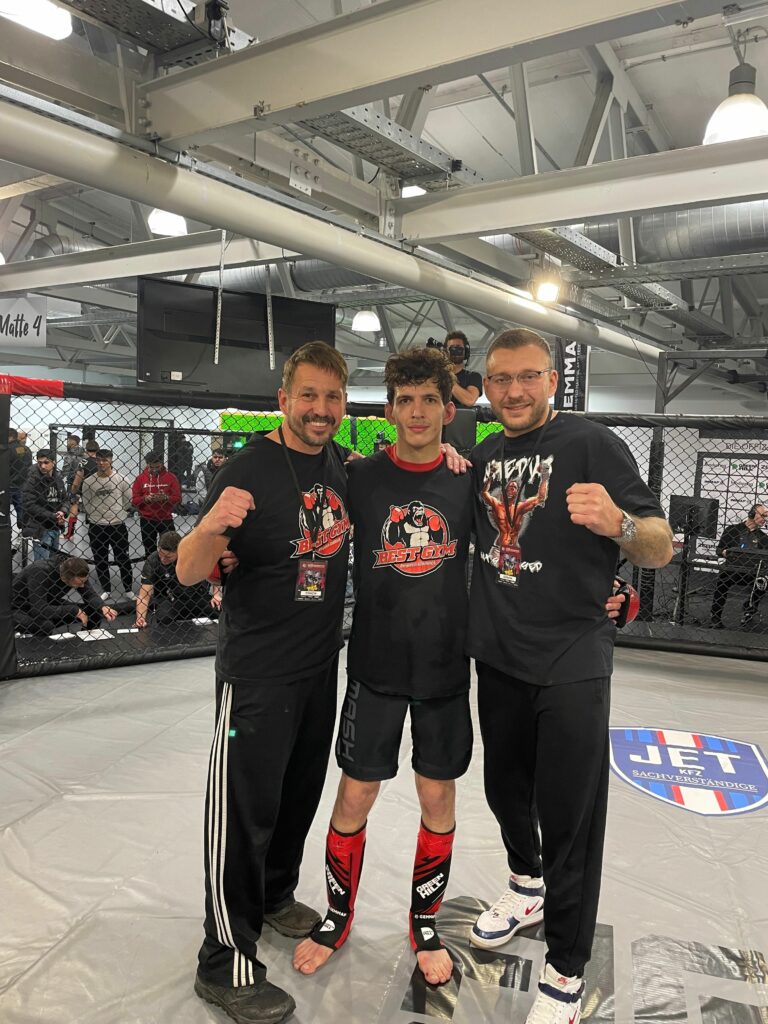 lorenzo bartsch mit den Trainers Team bei DM